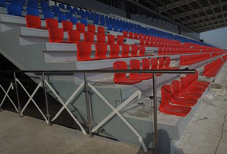 Перила из нержавеющей стали с вертикальным заполнением. Гребной стадион в Крылатском. Фото 10.