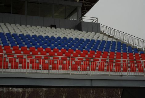 Перила из нержавеющей стали с вертикальным заполнением. Гребной стадион в Крылатском. Фото 13.